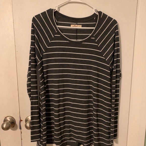 Hollister Long Sleeve - Picture 1 of 2